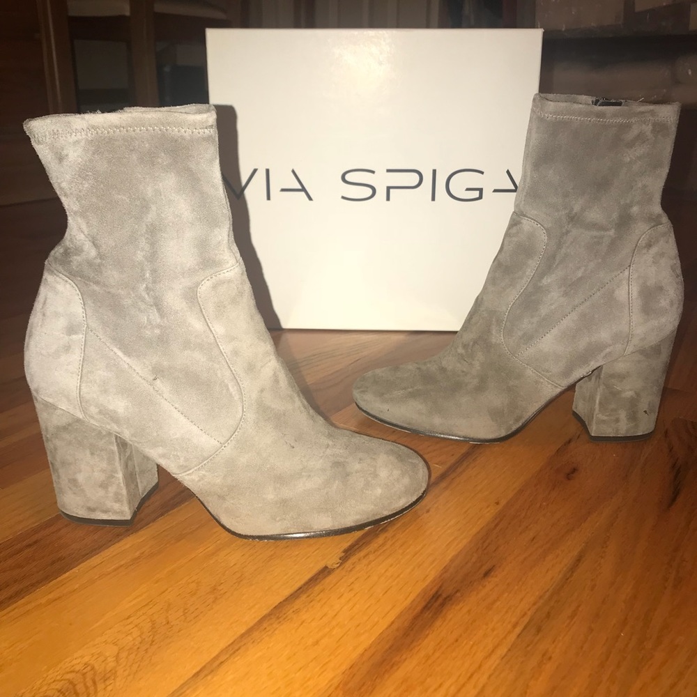 VIA SPIGA suede booties